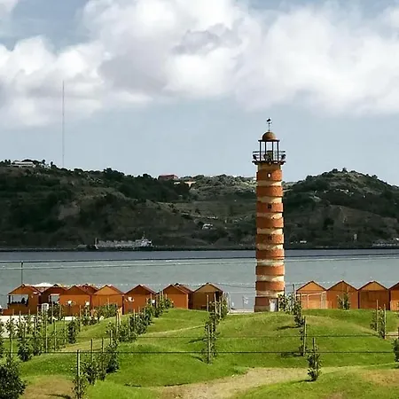 Holiday home & - *